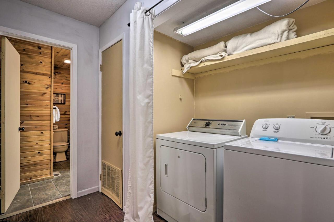 Вилла Gatlinburg Escape With Hot Tub, Deck And Mtn View Экстерьер фото