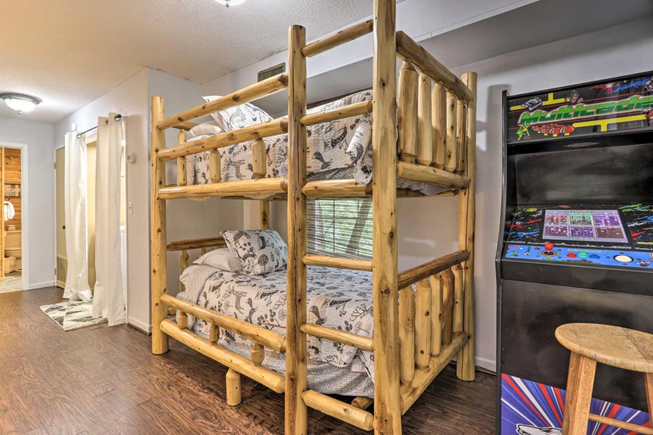 Вилла Gatlinburg Escape With Hot Tub, Deck And Mtn View Экстерьер фото